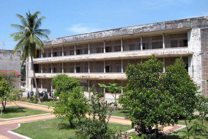 Phnom Penh City Tour, Silver Pagoda, Genocide Museum, Killing Fields