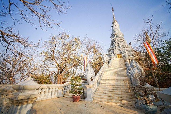 Oudong Temples & Phnom Prasith Private Tour from Phnom Penh
