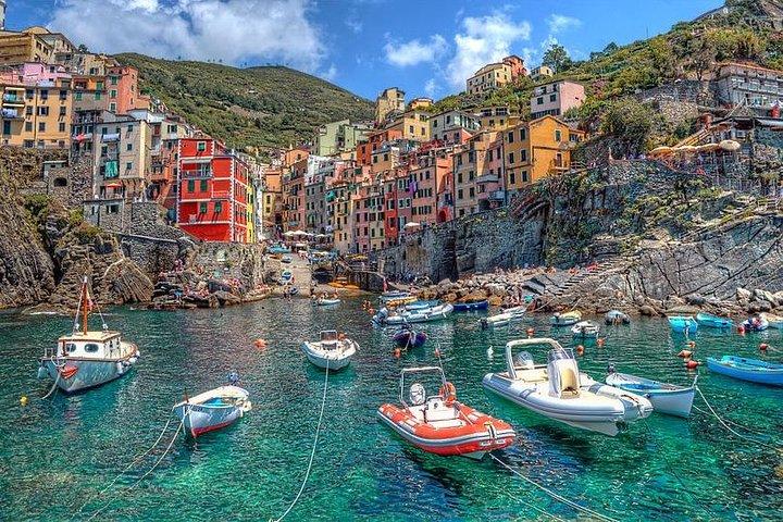 Cinque Terre Private with the leaning tower Pisa from Florence