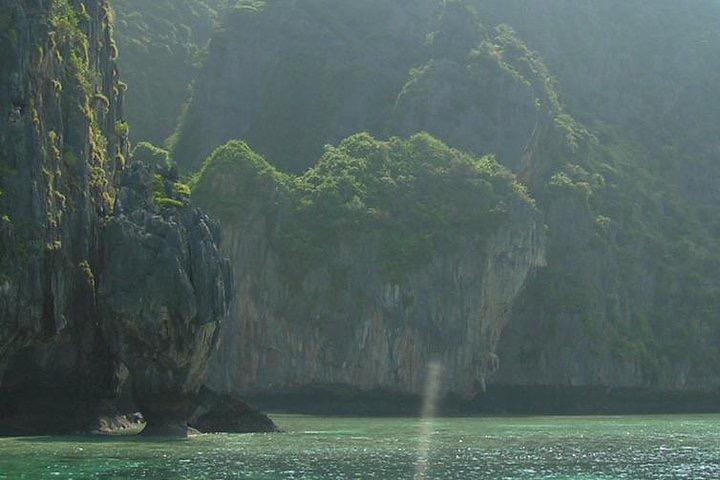 Phi Phi Island Tour by Big Boat by Royal Jet Cruiser (First Class)