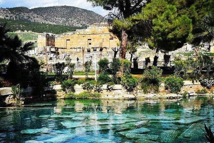 Pamukkale, Cleopatra’s pool, Hieropolis from Antalya with lunch