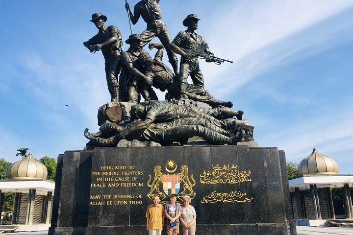 Private Full Day Kuala Lumpur City Tour with the Batu Caves