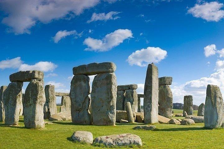 Bath, Windsor and Stonehenge Independent Full Day Private Tour