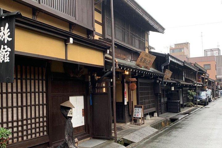 Private departure transfer from Kobe City & Arima Onsen to Kansai Airport