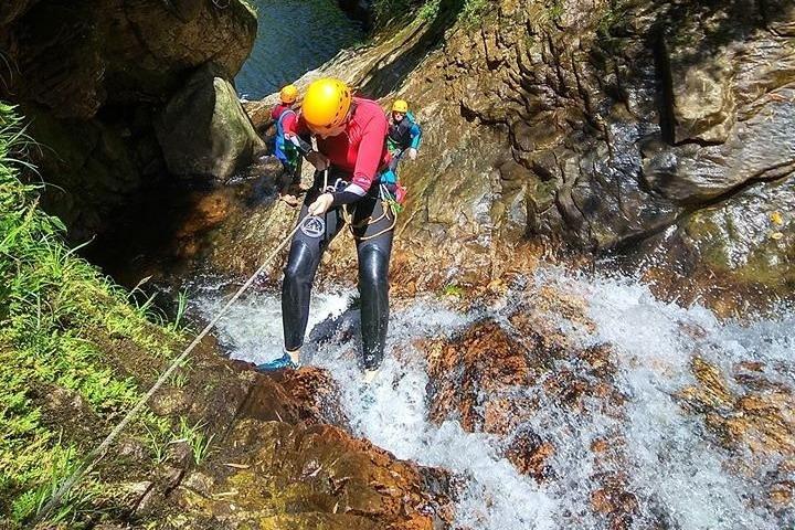 Love Waterfall Canyoning