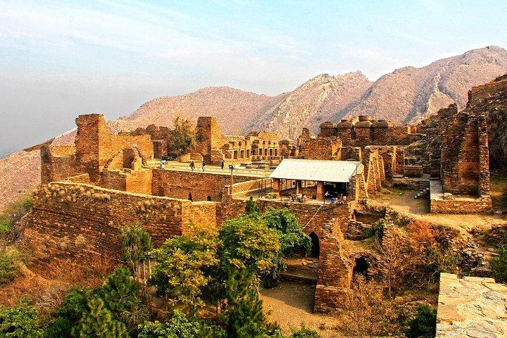 10 Days Chitral Kalash valley Takht-i-Bahi Taxila Peshawar