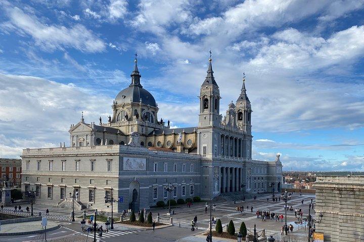 Madrid Historic with an architect : Arabs, Austrias and Bourbons