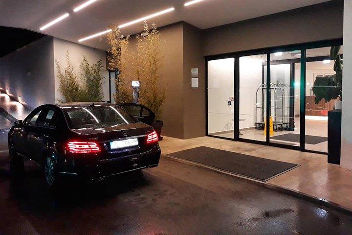 Luxury private transfer: Dubrovnik to Dubrovnik airport