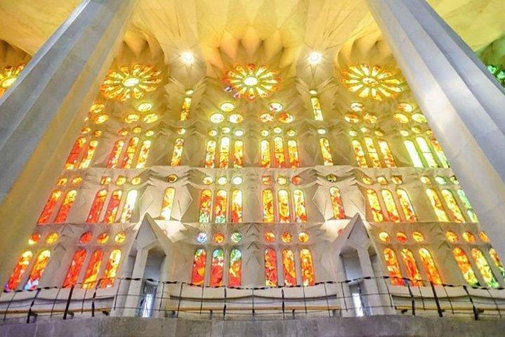 Gaudí Essential : Sagrada Familia Guided Tour