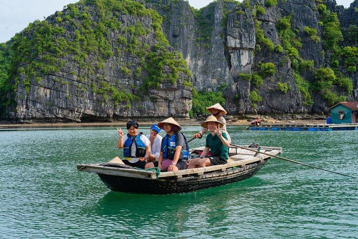3-Day Bai Tu Long Cruise: Halong bay, Kayak, Meals, Cave, Beach -All Inclusive