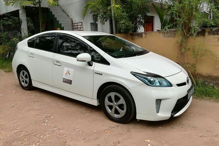 Weligama City to Colombo (CMB) Airport Private Transfer