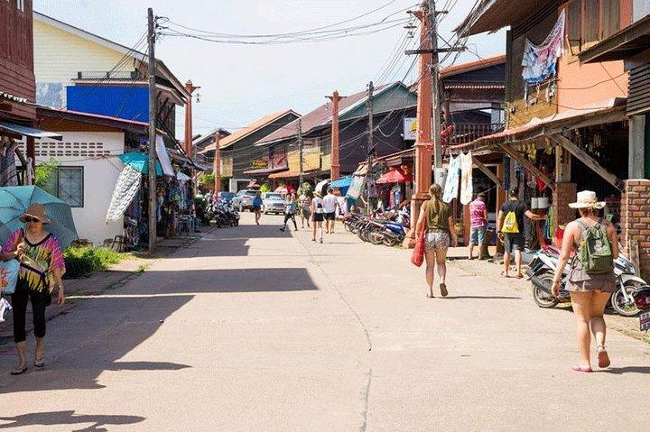 Lanta Old Town and Mangrove Forest Sightseeing Tour