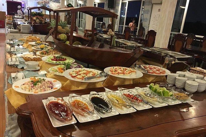 Chi Minh City: Water Puppet Show & Saigon River Dinner Cruise
