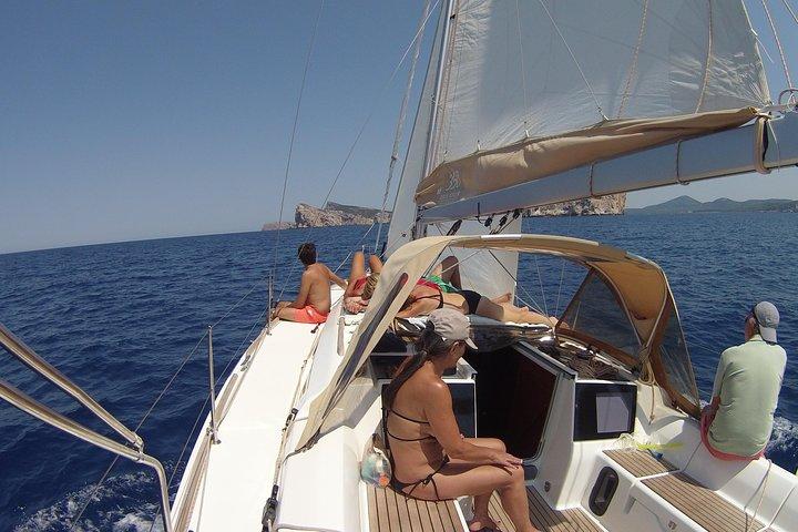 Alghero - Sailboat trip with lunch on board,