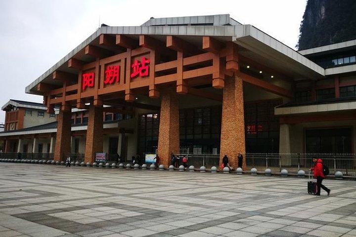Private Transfer from Yangshuo Train Station to Yangshuo Hotel