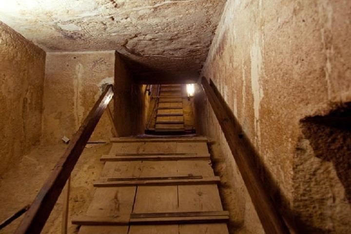 VIP Day Tour inside Giza Pyramids