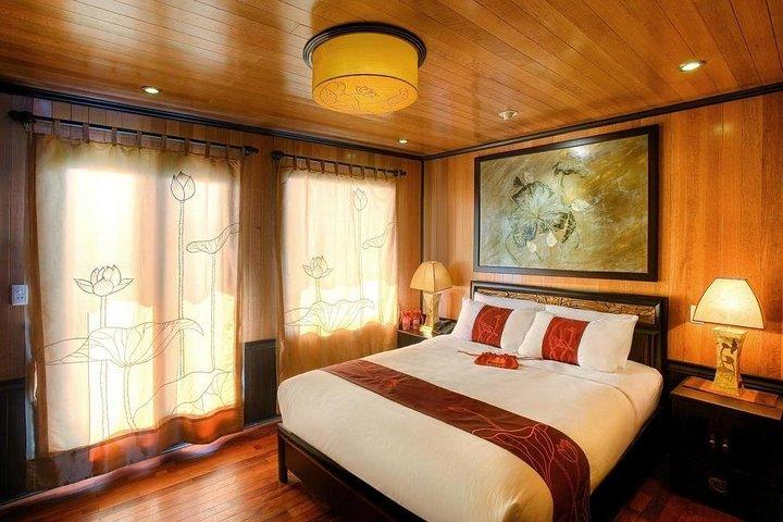 Fantastic 2 Day Halong Bay Tour on 4 Star Boutique Cruise