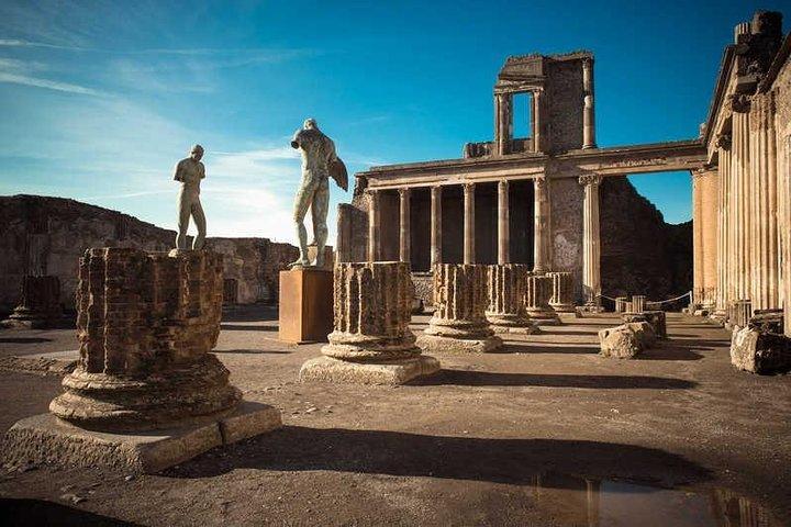 Private Pompeii Tour with Local Guide & Entry Ticket