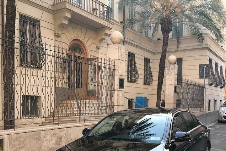 Private transfers in the city of Rome (one way)