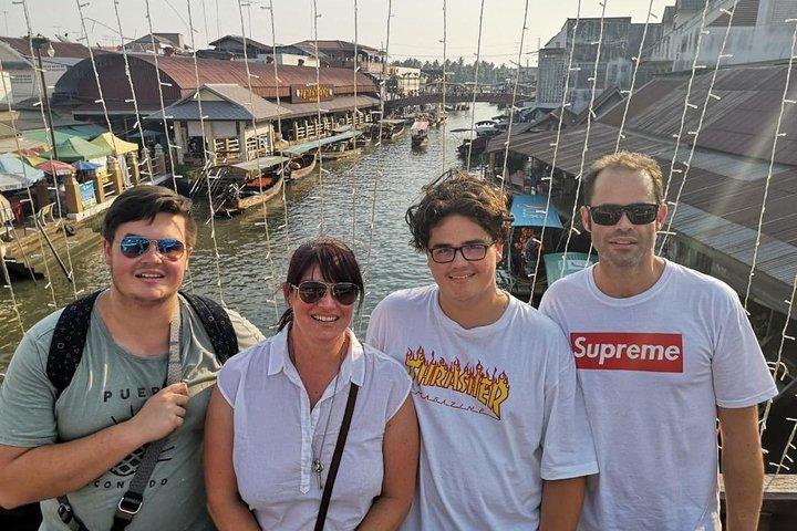 Private Excursion to Maeklong Railway & Amphawa Floating Markets