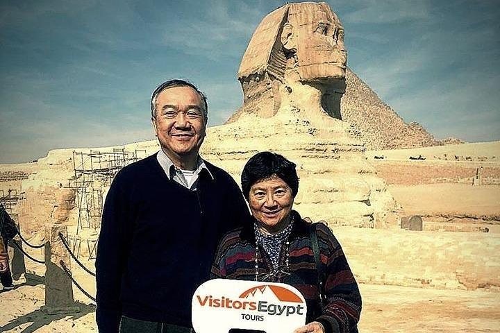 Day Tour at Giza Pyramids & The Egyptian Museum