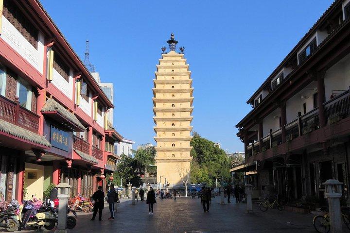 1-Day Kunming tour with the Green Lake,Bird & Flower market and Yuantong Temple