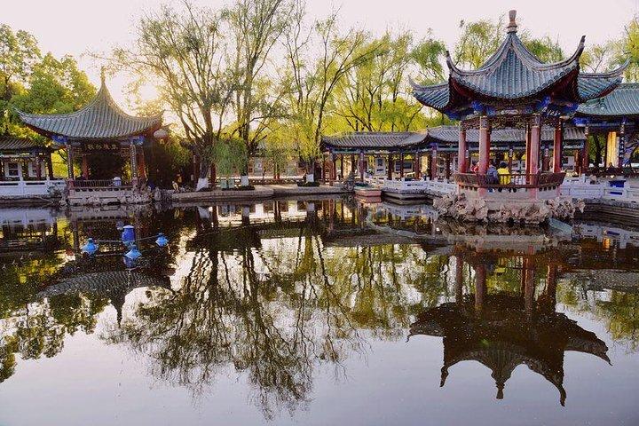 1-Day Kunming tour with the Green Lake,Bird & Flower market and Yuantong Temple
