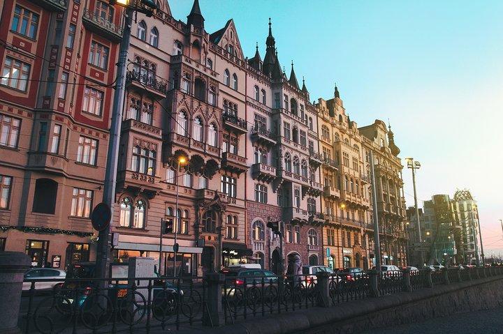 Private transfer from Budapest to Prague with a Sightseeing stop in Bratislava