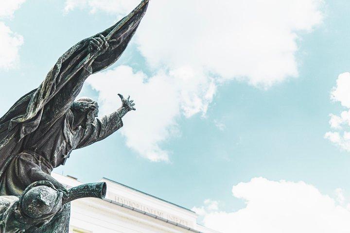 Private transfer from Prague to Budapest with a Sightseeing stop in Bratislava