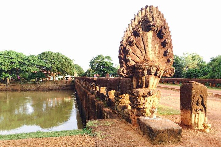 A day Trip Sightseeing Phnom Penh - Siem Reap - Private English Speaking Driver