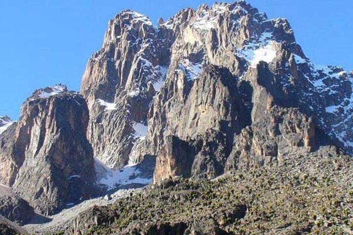 5 Days 4 Nights Mt Kenya, Aberdares, Ol Pejeta Safari