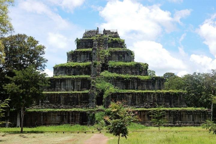 5-Day Major Temples,Kulen Mount Waterfall,Koh Ker & Beng Mealea