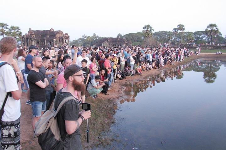 Angkor Wat Sunrise Small-Group Tour From Siem Reap - Free Hotel Pickup