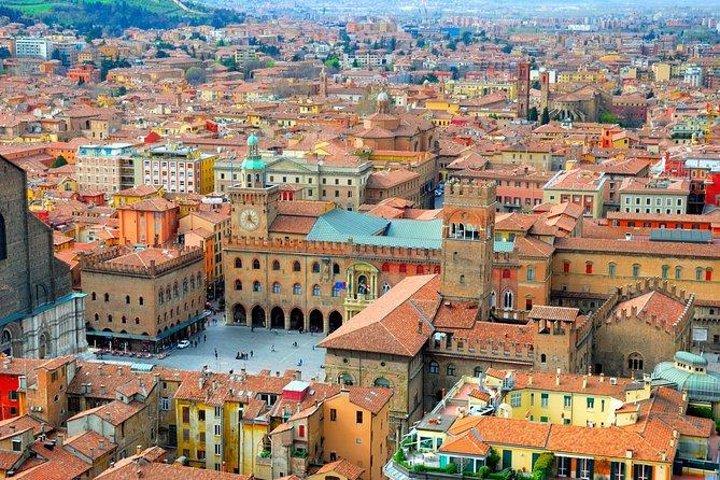 Bologna City & Europe Oldest University Private Guided Tour