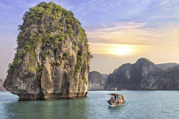 Luxury Halong Bay Full Day - Limousine Bus on Highway Transfer