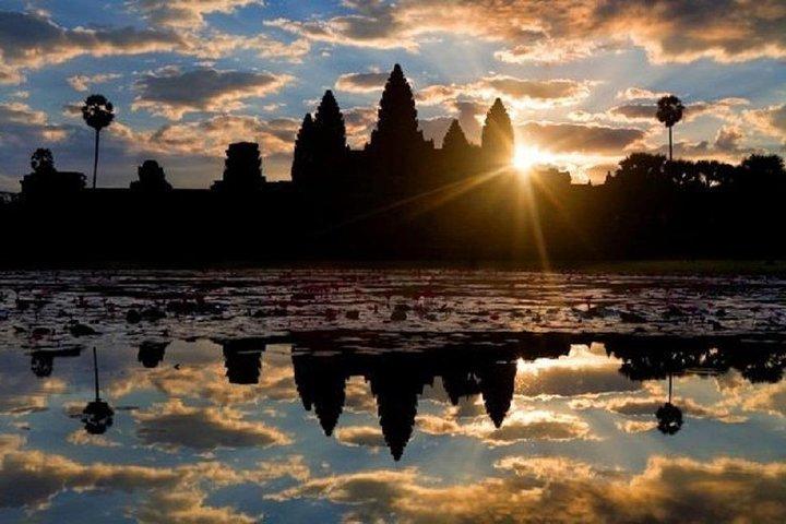 Siem Reap Angkor Wat Sunrise or Sunset Explore The Temples +Guide
