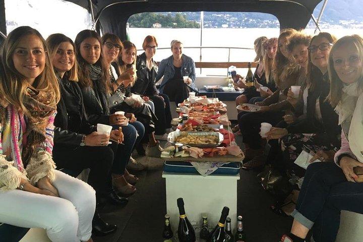 Borromean Islands Private Hop-On Hop-Off Boat Tour from Stresa