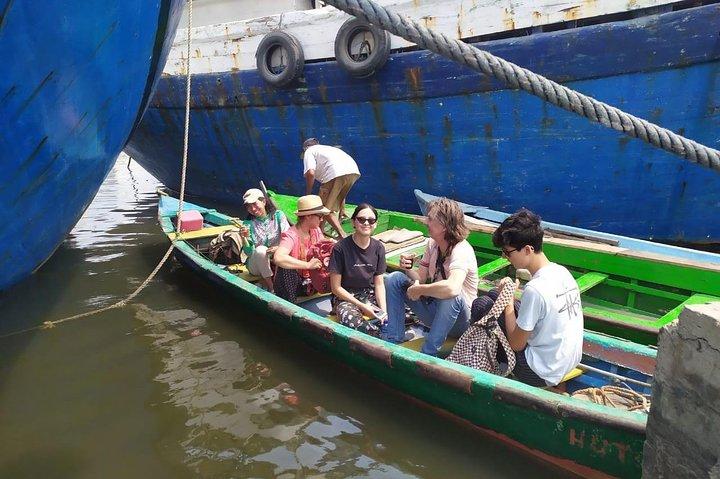Look at Jakarta Local Experience Tour With Boating