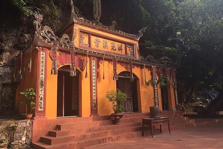 Perfume Pagoda Pilgrimage Full-day Tour
