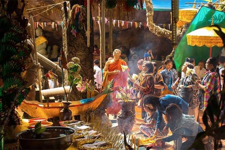Full-Day Kulen Waterfall & 1000 Lingas Join-in Tour