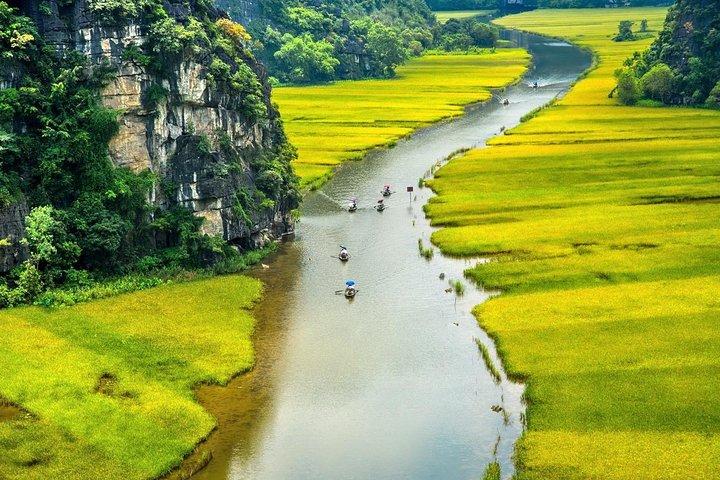 Ninh Binh: Hoa Lu, Tam Coc & Mua Cave Day Trip from Hanoi