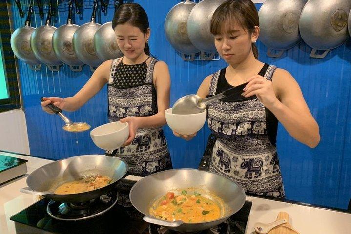 Thai Cooking Class at Tingly Thai Cooking School in Bangkok