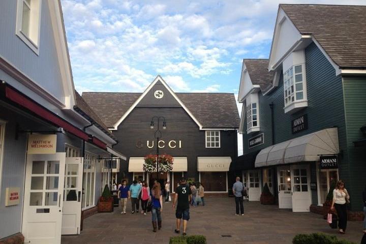 Bicester Village Shopping Outlet Private Tour from London
