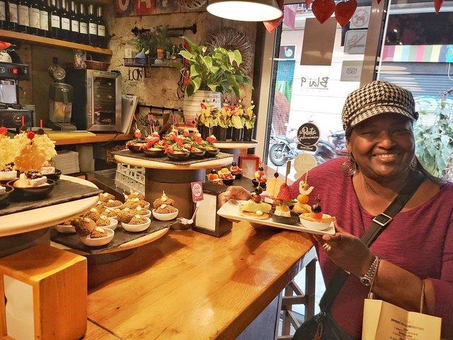 Barcelona Private Food & Drink Tour: Traditional Taverns & Tapas