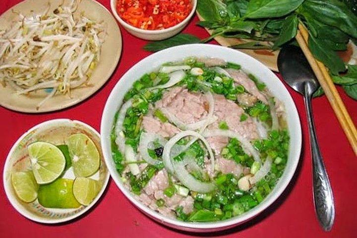 AUTHENTIC Hanoi Street Walking Foodie Tour - Group or Private