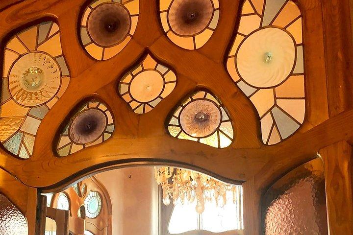 Casa Mila & Casa Batllo | Private tour (4H) | Skip the line | Private guide
