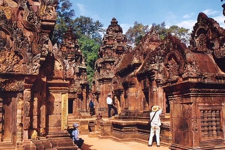 Fullday Banteay Srei Excursion - Pick up and drop off