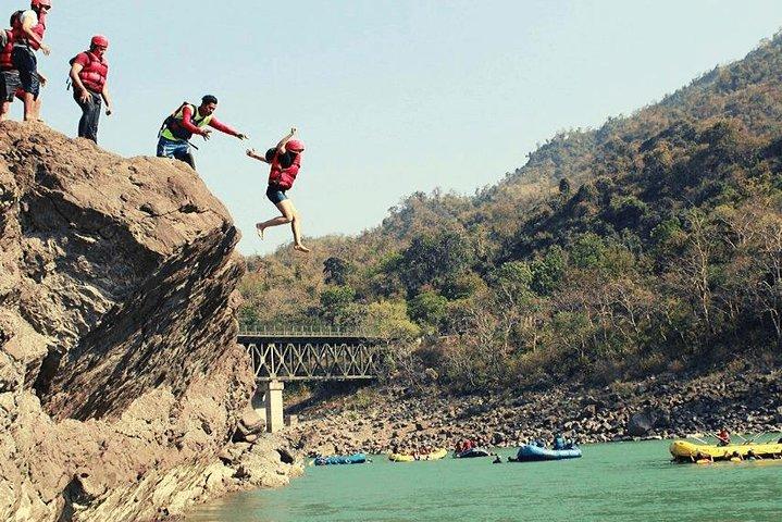24 km White water rafting expedition in Rishikesh
