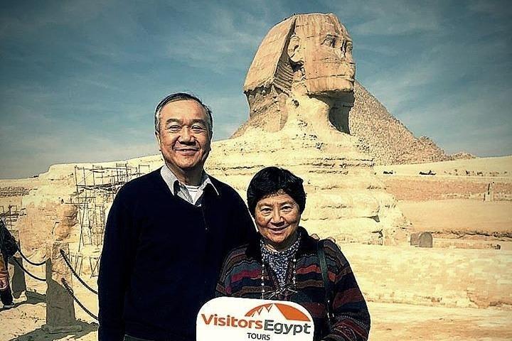Day Tour at The Pyramids & Egyptian Museum