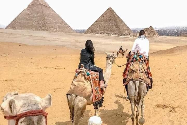Camel Ride at The Pyramids Including Local BBQ Dinner
